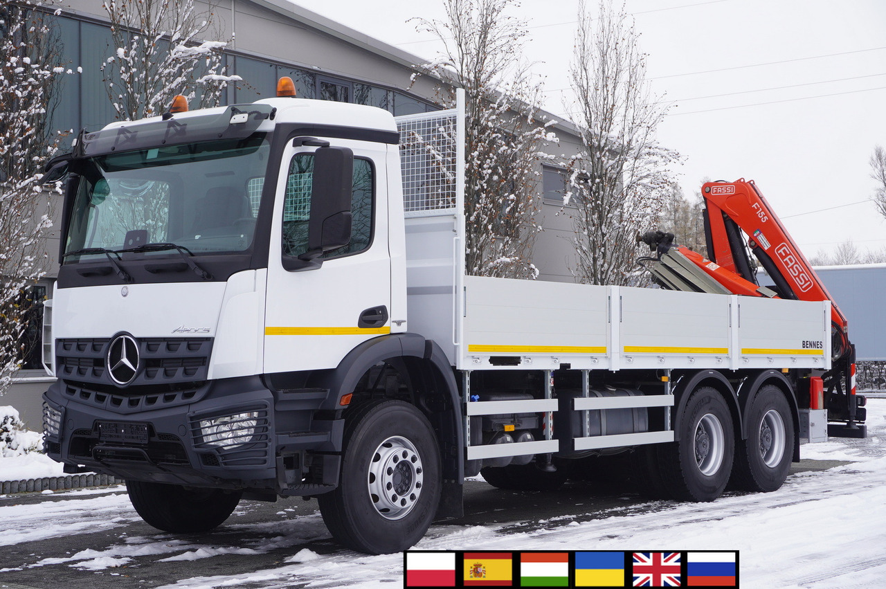 MERCEDES-BENZ Arocs 2633 flatbed truck / Crane FASSI F155A.0.23 / REMOTE CONTROL / 230,000 km - Kamion me karroceri të hapur, Kamion me vinç: foto 1 MERCEDES-BENZ Arocs 2633 flatbed truck / Crane FASSI F155A.0.23 / REMOTE CONTROL / 230,000 km - Kamion me karroceri të hapur, Kamion me vinç: foto 1