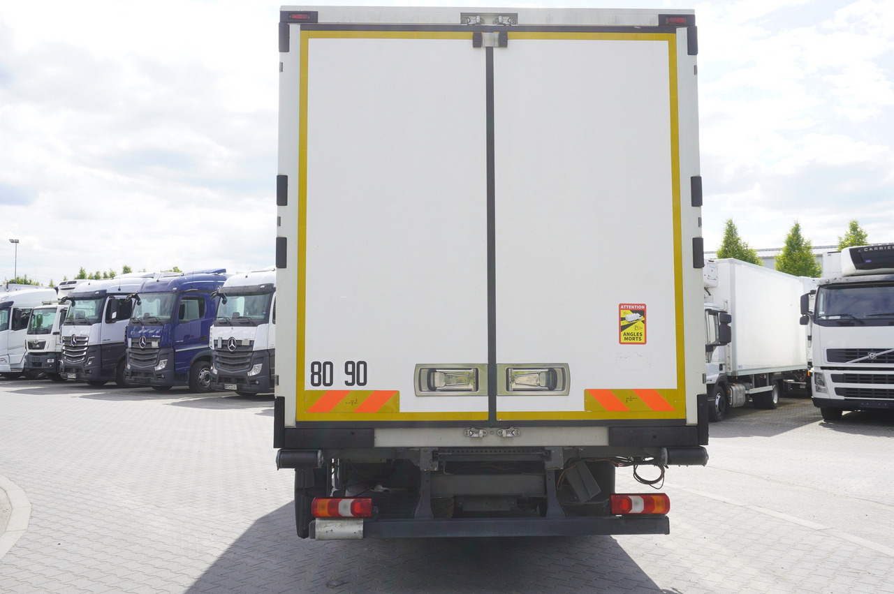 MERCEDES-BENZ Atego 1021 / Lamberet meat hook refrigerator / Carcass elevator 1000 kg / Thermoking T800 R - Kamion frigorifer, Kamion me vinç: foto 4 MERCEDES-BENZ Atego 1021 / Lamberet meat hook refrigerator / Carcass elevator 1000 kg / Thermoking T800 R - Kamion frigorifer, Kamion me vinç: foto 4