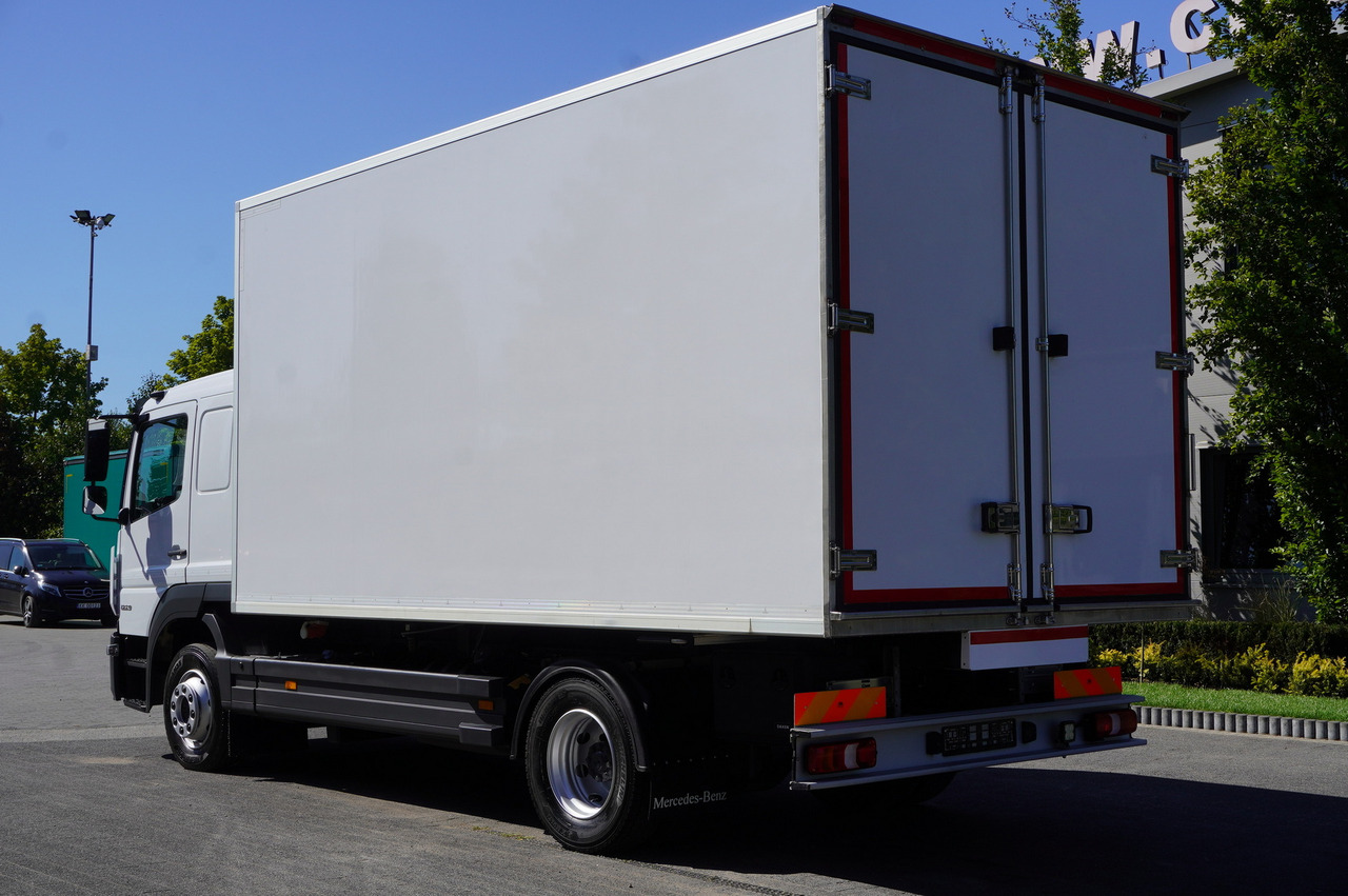 MERCEDES-BENZ Atego 1223 / Bitemperature Refrigerator 12 EPAL / Full ADR / Sleeper cab / 175 tho. km - Kamion frigorifer: foto 3 MERCEDES-BENZ Atego 1223 / Bitemperature Refrigerator 12 EPAL / Full ADR / Sleeper cab / 175 tho. km - Kamion frigorifer: foto 3