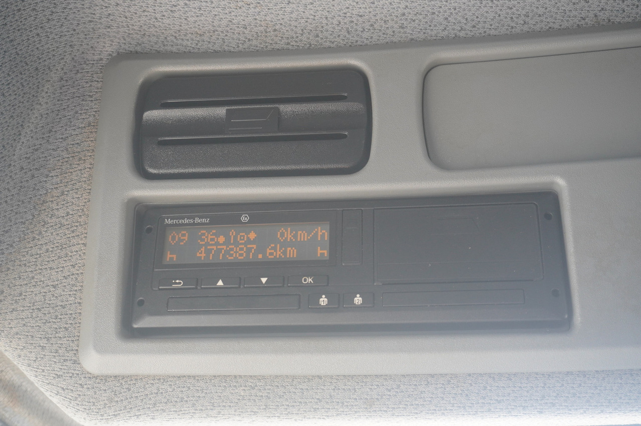 Kamion vagonetë MERCEDES-BENZ Atego 818 / Box superstructure / DAUTEL tailgate 1.5 T: foto 22