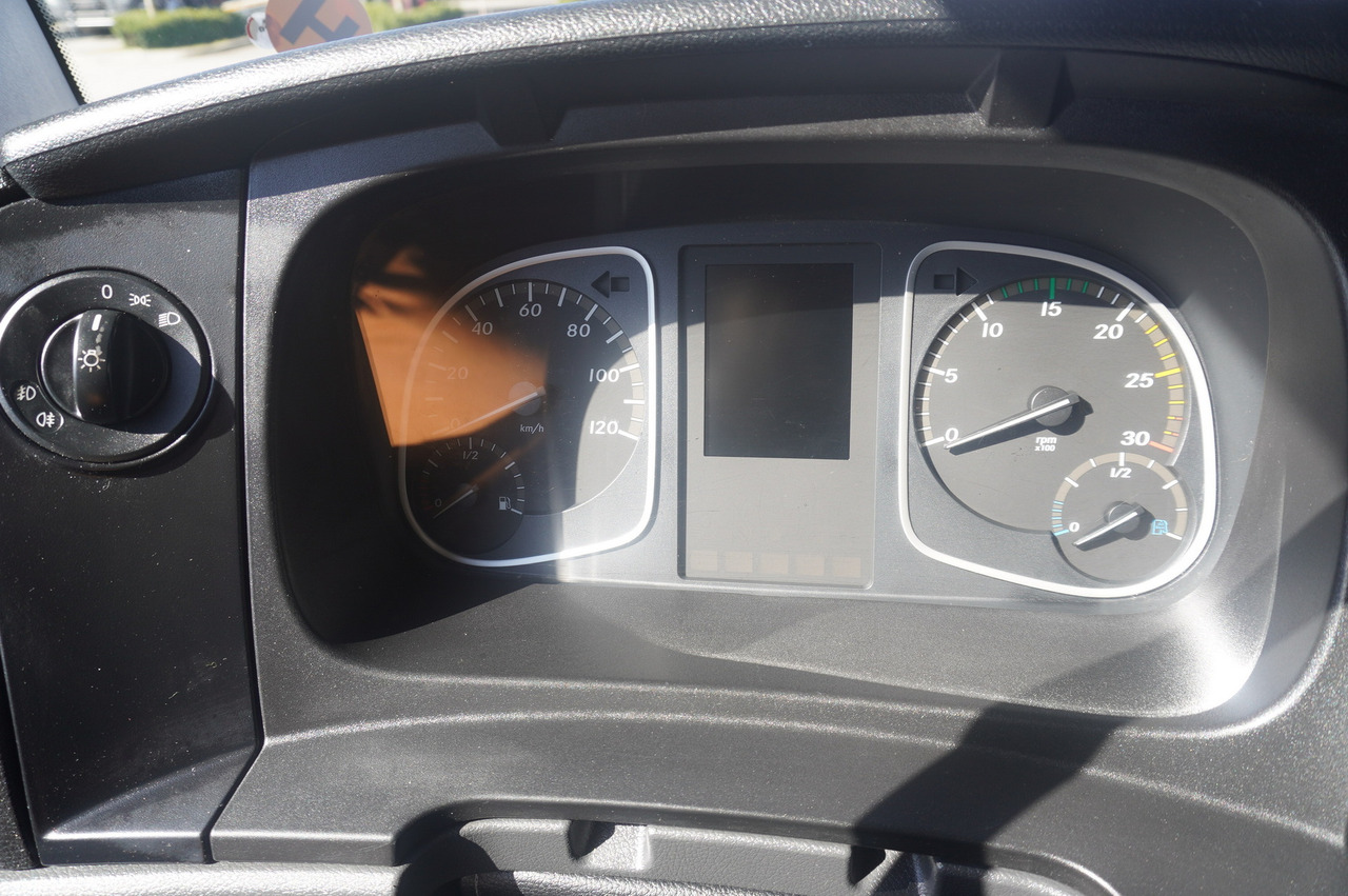 Kamion vagonetë MERCEDES-BENZ Atego 818 / Box superstructure / DAUTEL tailgate 1.5 T: foto 21
