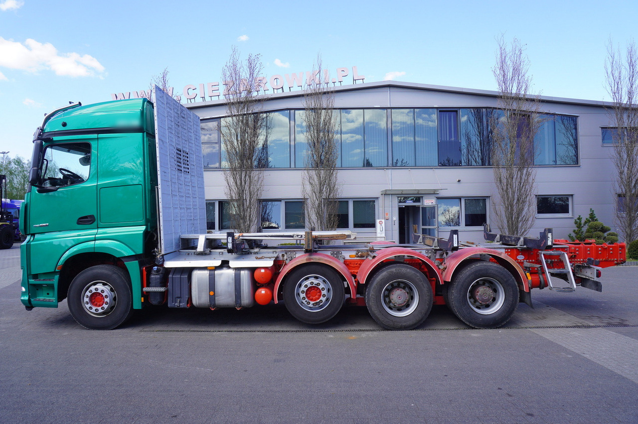 Mercedes-Benz Arocs 3563 8 × 4 / 630 HP / steered axle / Logging superstructure - Kamion për transport druri: foto 4 Mercedes-Benz Arocs 3563 8 × 4 / 630 HP / steered axle / Logging superstructure - Kamion për transport druri: foto 4