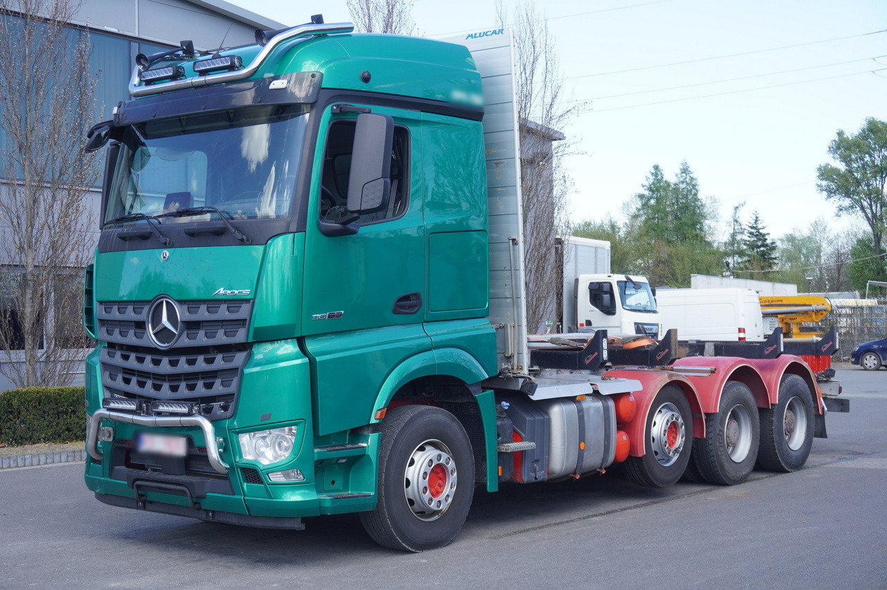 Mercedes-Benz Arocs 3563 8 × 4 / 630 HP / steered axle / Logging superstructure - Kamion me vinç: foto 3 Mercedes-Benz Arocs 3563 8 × 4 / 630 HP / steered axle / Logging superstructure - Kamion me vinç: foto 3