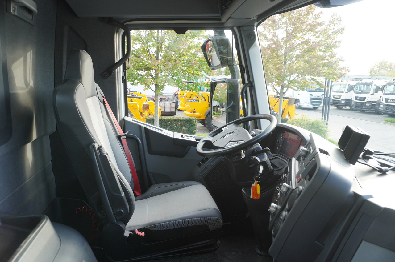 Lizingu i RENAULT C380 Comfort 6x4 / Atlas 172.3E crane / Range 12.3 m / capacity 6.1 t / Flatbed 17 EPAL RENAULT C380 Comfort 6x4 / Atlas 172.3E crane / Range 12.3 m / capacity 6.1 t / Flatbed 17 EPAL: foto 29 Lizingu i RENAULT C380 Comfort 6x4 / Atlas 172.3E crane / Range 12.3 m / capacity 6.1 t / Flatbed 17 EPAL RENAULT C380 Comfort 6x4 / Atlas 172.3E crane / Range 12.3 m / capacity 6.1 t / Flatbed 17 EPAL: foto 29