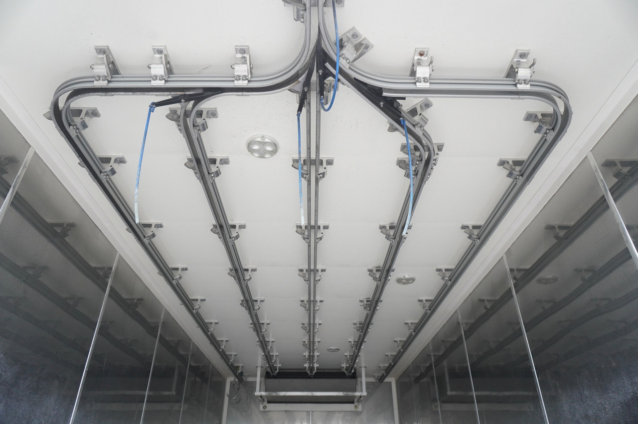 Kamion frigorifer për transportimin e mishit RENAULT D13 / 140 tho km !!! / Meat hook refrigerator / Thermoking T800R / 2 units: foto 12