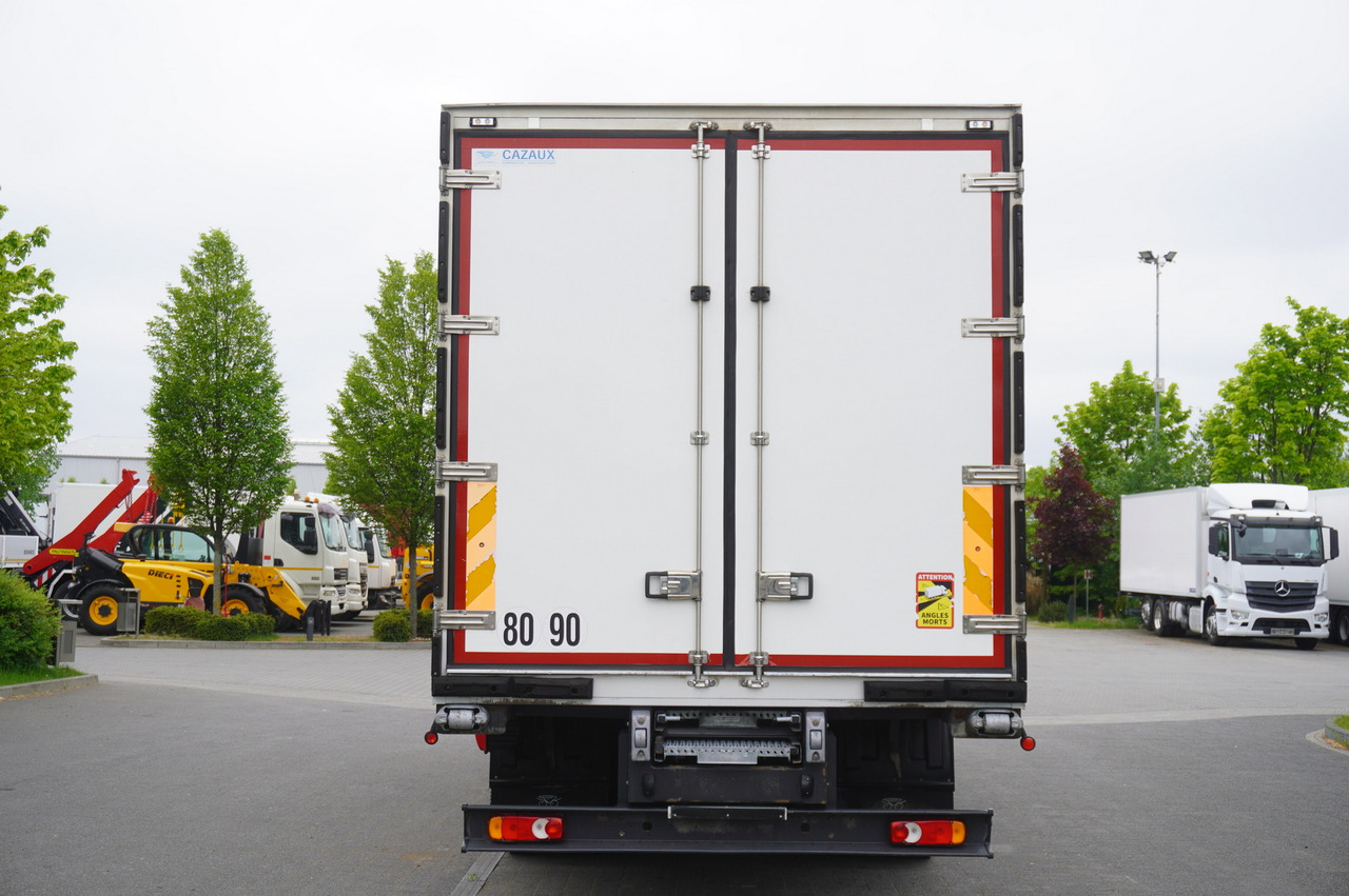 RENAULT D13 / 140 tho km !!! / Meat hook refrigerator / Thermoking T800R / 2 units - Kamion frigorifer: foto 4 RENAULT D13 / 140 tho km !!! / Meat hook refrigerator / Thermoking T800R / 2 units - Kamion frigorifer: foto 4