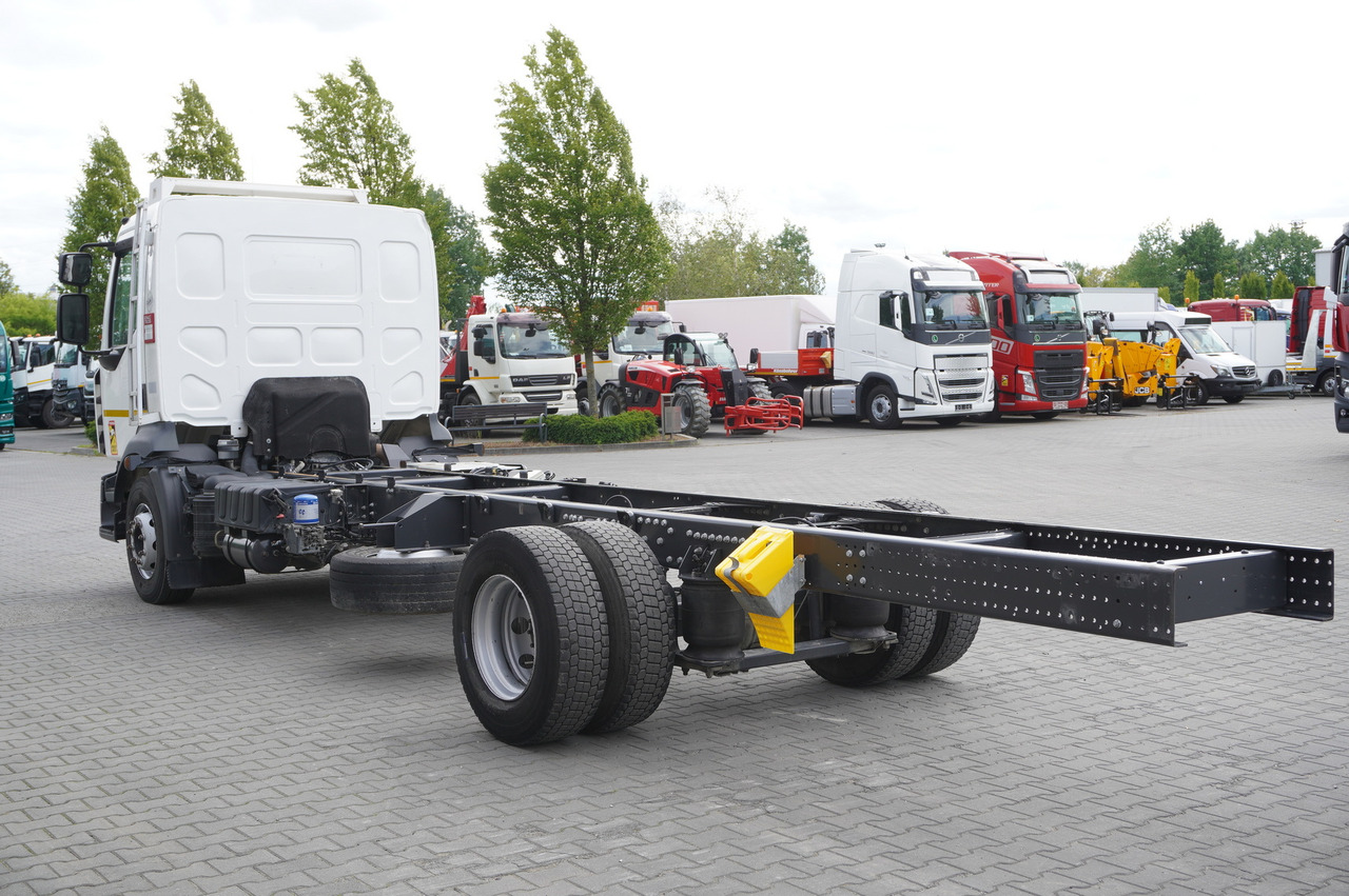 RENAULT D16 / Chassis 7.1 m / Differential lock - Kamion kabinë-shasi: foto 5 RENAULT D16 / Chassis 7.1 m / Differential lock - Kamion kabinë-shasi: foto 5