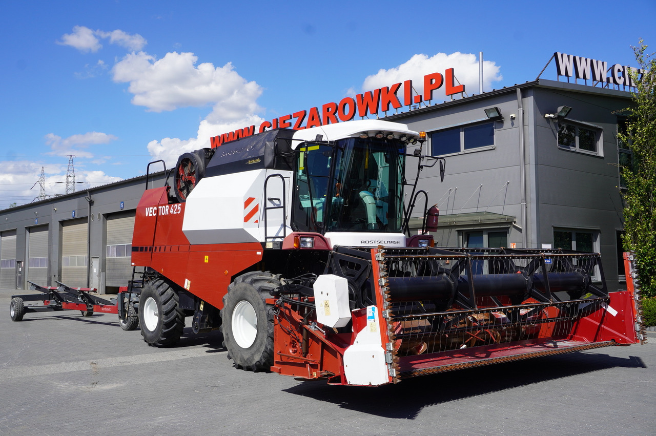 ROSTSELMASH VECTOR 425 RSM-101 grain harvester + Header 5 m + rapeseed harvesting extension / 2300 MTH - Autokombajnë: foto 3 ROSTSELMASH VECTOR 425 RSM-101 grain harvester + Header 5 m + rapeseed harvesting extension / 2300 MTH - Autokombajnë: foto 3
