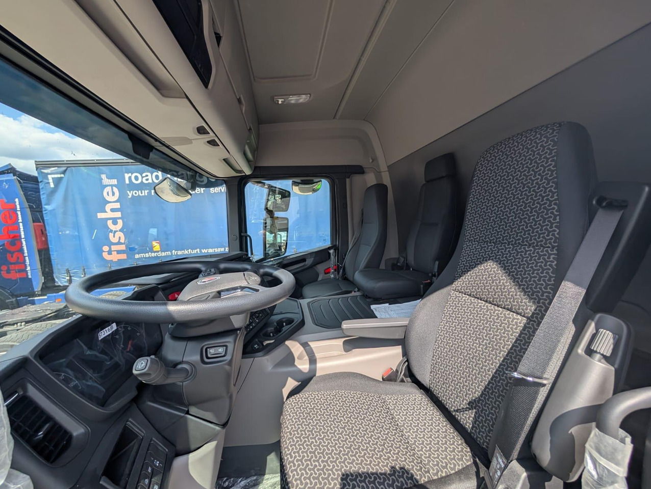 SCANIA P 340 B6x2*4NA / chassis frame / steering axle / CNG / large cab / 8 units - Kamion kabinë-shasi: foto 5 SCANIA P 340 B6x2*4NA / chassis frame / steering axle / CNG / large cab / 8 units - Kamion kabinë-shasi: foto 5