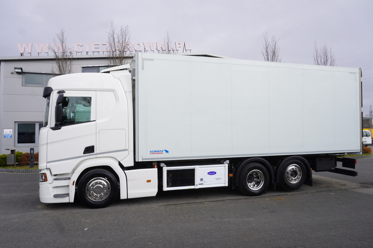 SCANIA R500 / Schmitz meat hook refrigerator / Carrier Supra 950U / 3rd steered axle - Kamion frigorifer: foto 2 SCANIA R500 / Schmitz meat hook refrigerator / Carrier Supra 950U / 3rd steered axle - Kamion frigorifer: foto 2