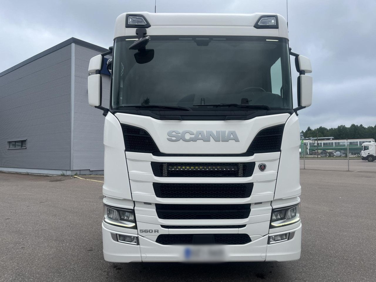 SCANIA R560 B8x4*4 / Chassis / sleeper cab / Power take-off - Kamion me vinç: foto 4 SCANIA R560 B8x4*4 / Chassis / sleeper cab / Power take-off - Kamion me vinç: foto 4