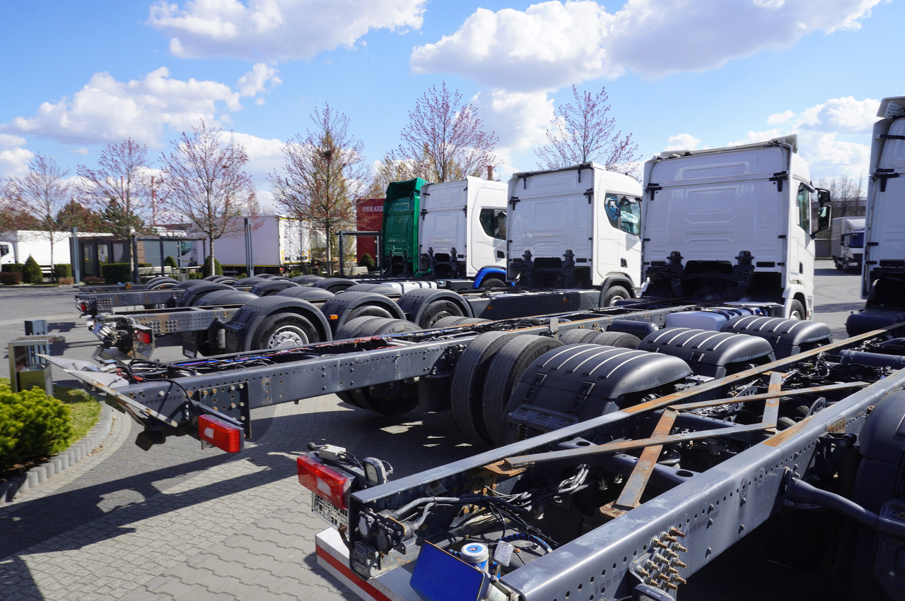 Kamion kabinë-shasi SCANIA R650 V8 / 650 HP/ frame 8.8 m / steered 4th axis / 20 units: foto 8