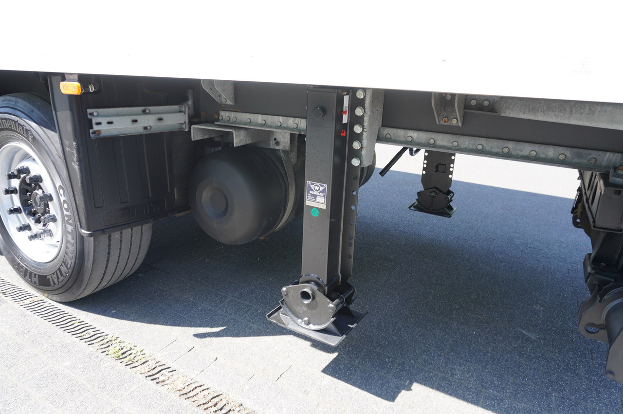 Kamion frigorifer VOLVO FH 440 E5 6×2 Schmitz Refrigerator – pass-through Set 38 pallets: foto 14