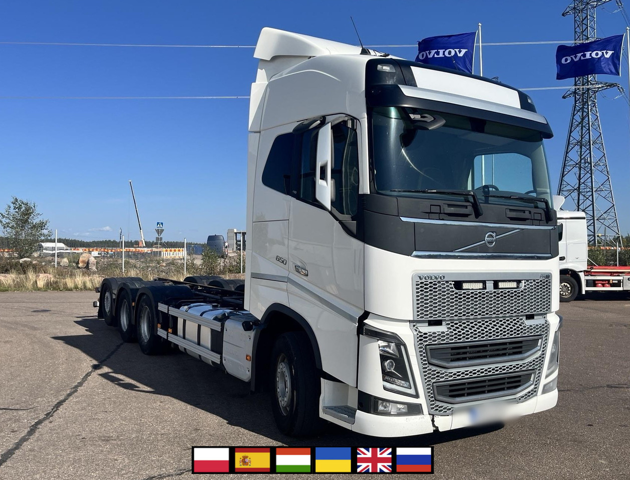 VOLVO FH 650 8x4 / Truck chassis / Sleeper cab - Kamion me vinç: foto 1 VOLVO FH 650 8x4 / Truck chassis / Sleeper cab - Kamion me vinç: foto 1