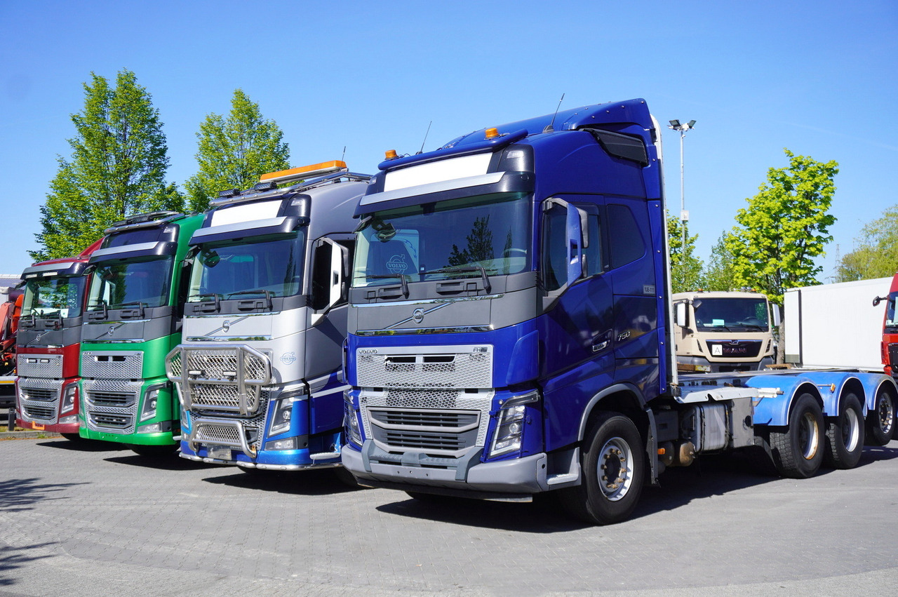 VOLVO FH16 750 / 750 HP! / chassis / 4 units 8x4 - Kamion kabinë-shasi: foto 1 VOLVO FH16 750 / 750 HP! / chassis / 4 units 8x4 - Kamion kabinë-shasi: foto 1