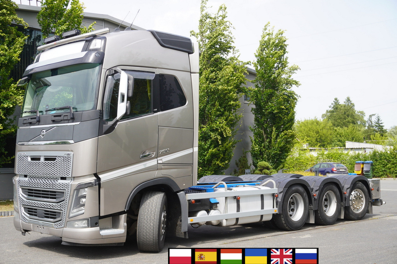 VOLVO FH16 750 8x4x4 / 750 HP! / Frame 685 cm / Steered 4th axle - Kamion me vinç: foto 1 VOLVO FH16 750 8x4x4 / 750 HP! / Frame 685 cm / Steered 4th axle - Kamion me vinç: foto 1
