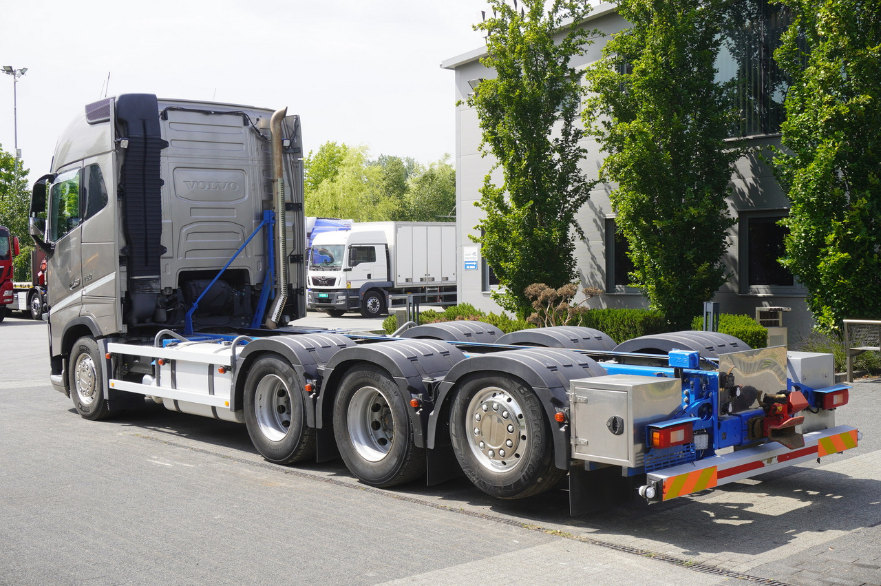 VOLVO Volvo FH16 750 8x4x4 / 750 HP! / Frame 685 cm / Steered 4th axle - Kamion me vinç: foto 4 VOLVO Volvo FH16 750 8x4x4 / 750 HP! / Frame 685 cm / Steered 4th axle - Kamion me vinç: foto 4