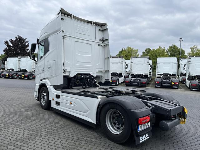 DAF XG+ 480 FT TraXon Intarder Standklima 2 x Tank - Gjysmë-kamion: foto 3 DAF XG+ 480 FT TraXon Intarder Standklima 2 x Tank - Gjysmë-kamion: foto 3
