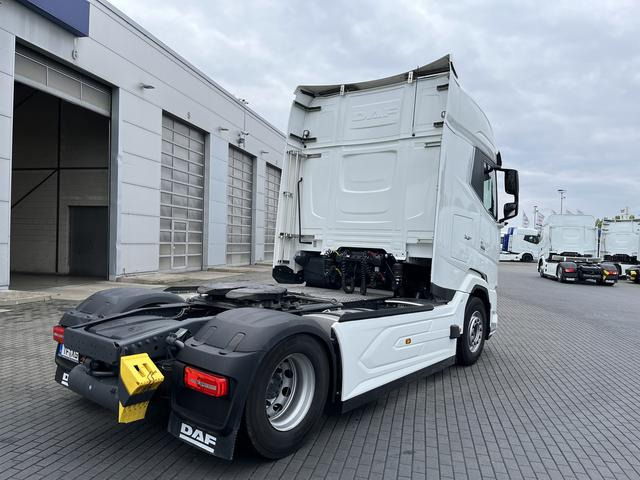 DAF XG+ 480 FT TraXon Intarder Standklima 2 x Tank - Gjysmë-kamion: foto 4 DAF XG+ 480 FT TraXon Intarder Standklima 2 x Tank - Gjysmë-kamion: foto 4