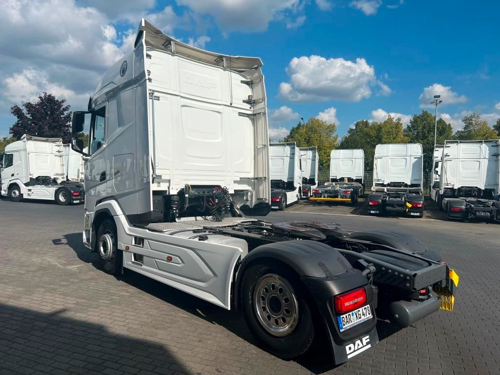 DAF XG 480 FT TraXon ZF-Intarder 2x Tank 1.195 Liter - Gjysmë-kamion: foto 3 DAF XG 480 FT TraXon ZF-Intarder 2x Tank 1.195 Liter - Gjysmë-kamion: foto 3