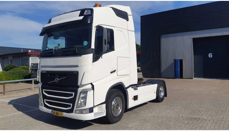 Volvo FH 4 Globetrotter 460 PK Euro 5 VEB - Gjysmë-kamion: foto 1 Volvo FH 4 Globetrotter 460 PK Euro 5 VEB - Gjysmë-kamion: foto 1