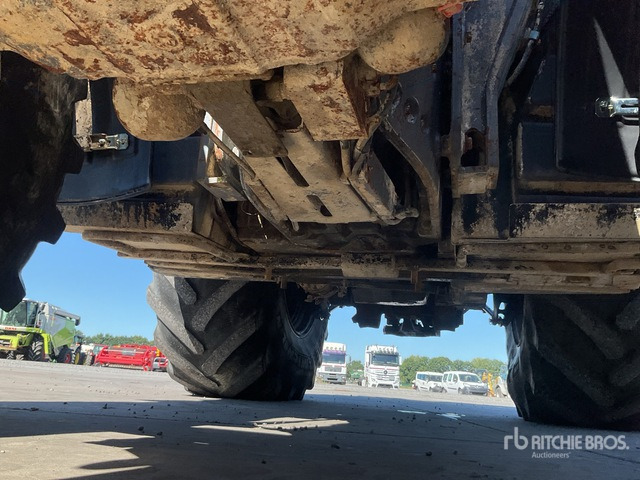 2012 Massey Ferguson 8650 Dyna-VT 4WD Tractor - Traktor: foto 5 2012 Massey Ferguson 8650 Dyna-VT 4WD Tractor - Traktor: foto 5