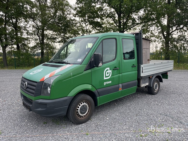2015 Volkswagen Crafter 4x2 Crew Cab Flatbed Truck - Kamion me karroceri të hapur: foto 1 2015 Volkswagen Crafter 4x2 Crew Cab Flatbed Truck - Kamion me karroceri të hapur: foto 1