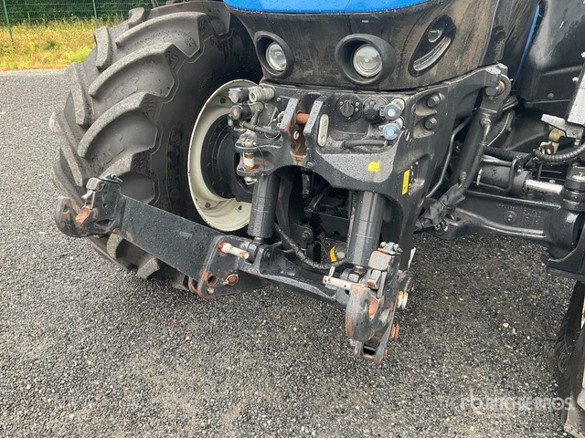 2016 New Holland T 7.315 Auto Command HD 4WD Tractor - Traktor: foto 4 2016 New Holland T 7.315 Auto Command HD 4WD Tractor - Traktor: foto 4