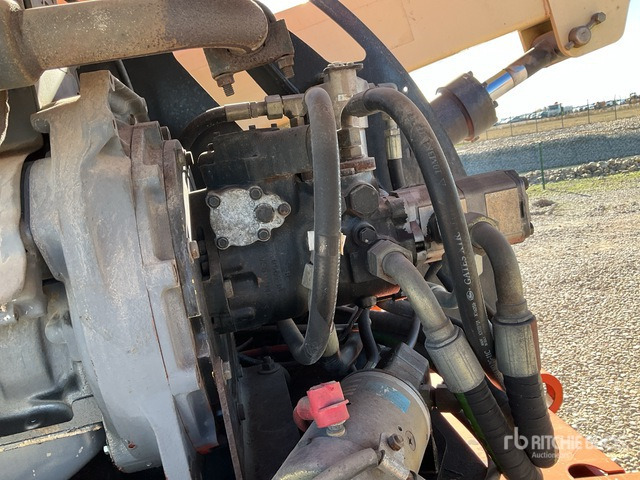 2001 JLG 450AJ 4WD Diesel Articulating Boom Lift - Krah me çernjerë: foto 5 2001 JLG 450AJ 4WD Diesel Articulating Boom Lift - Krah me çernjerë: foto 5