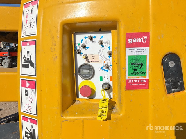 2006 Haulotte HA12IP 2WD Electric Articulating Boom Lift - Krah me çernjerë: foto 5 2006 Haulotte HA12IP 2WD Electric Articulating Boom Lift - Krah me çernjerë: foto 5