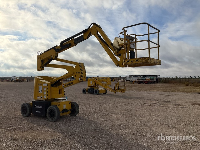 2006 Haulotte HA12IP 2WD Electric Articulating Boom Lift - Krah me çernjerë: foto 2 2006 Haulotte HA12IP 2WD Electric Articulating Boom Lift - Krah me çernjerë: foto 2