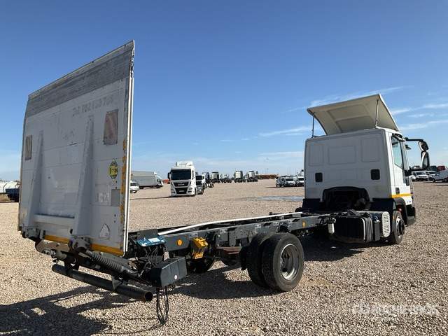 2012 Iveco Eurocargo 75E18 4x2 Cab and Chassis - Kamion kabinë-shasi: foto 4 2012 Iveco Eurocargo 75E18 4x2 Cab and Chassis - Kamion kabinë-shasi: foto 4