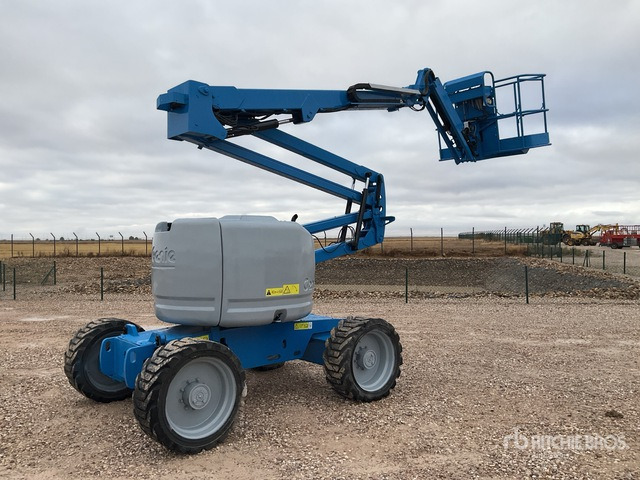 2013 Genie Z45/25J 4WD Diesel Articulating Boom Lift - Krah me çernjerë: foto 1 2013 Genie Z45/25J 4WD Diesel Articulating Boom Lift - Krah me çernjerë: foto 1