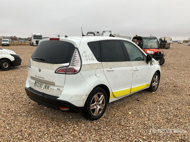 2015 Renault Scenic Automobile - Veturë: foto 4 2015 Renault Scenic Automobile - Veturë: foto 4