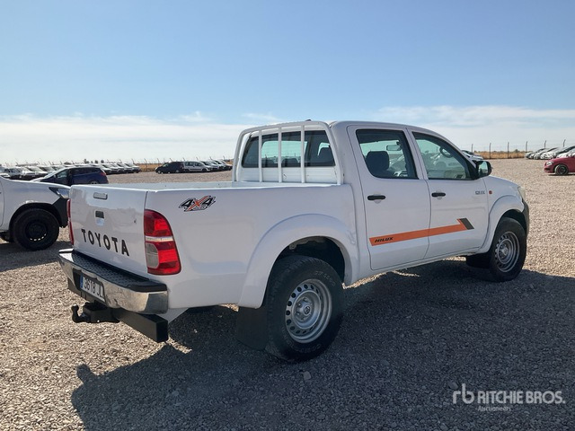 2015 Toyota Hilux 4x4 Crew Cab Pickup - Pick up: foto 4 2015 Toyota Hilux 4x4 Crew Cab Pickup - Pick up: foto 4