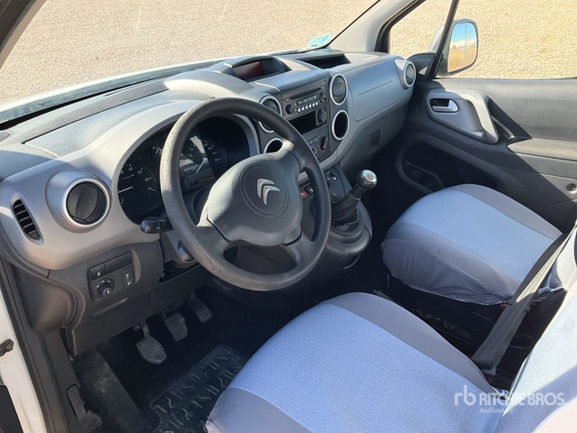 2018 Citroen Berlingo Passenger Van - Minibus, Furgon pasagjerësh: foto 4 2018 Citroen Berlingo Passenger Van - Minibus, Furgon pasagjerësh: foto 4