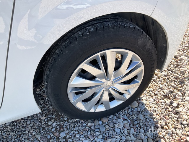 2021 Peugeot 208 Automobile - Veturë: foto 4 2021 Peugeot 208 Automobile - Veturë: foto 4