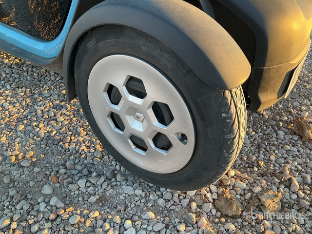 2021 Renault Twizy Electric Automobile - Veturë: foto 4 2021 Renault Twizy Electric Automobile - Veturë: foto 4