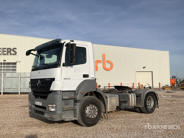 2008 Mercedes Benz Axor 1843LS 4x2 S/A Day Cab Truck Tractor - Gjysmë-kamion: foto 2 2008 Mercedes Benz Axor 1843LS 4x2 S/A Day Cab Truck Tractor - Gjysmë-kamion: foto 2