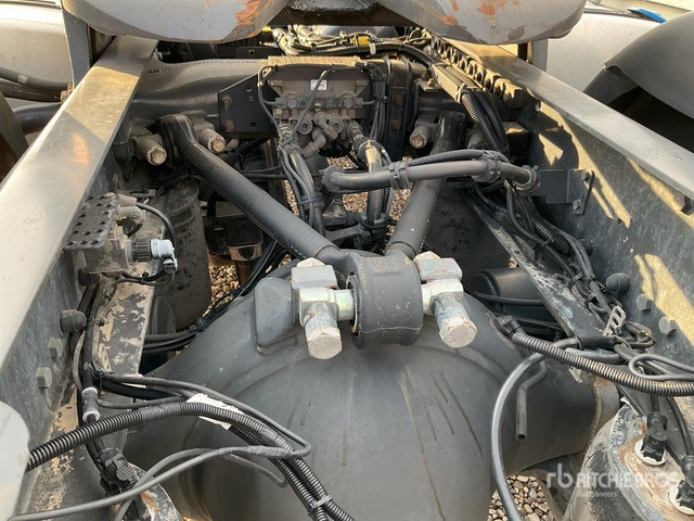 2016 Scania R730LA 4x2 S/A Sleeper Truck Tractor - Gjysmë-kamion: foto 5 2016 Scania R730LA 4x2 S/A Sleeper Truck Tractor - Gjysmë-kamion: foto 5