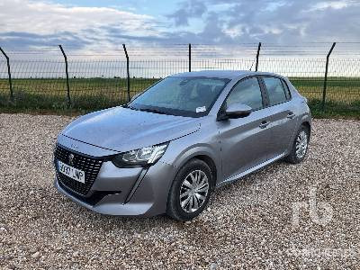 PEUGEOT 208 - Veturë: foto 1 PEUGEOT 208 - Veturë: foto 1