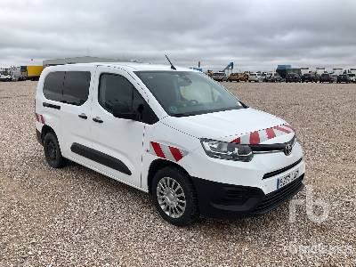 TOYOTA PROACE CITY VER 5 - Veturë: foto 4 TOYOTA PROACE CITY VER 5 - Veturë: foto 4