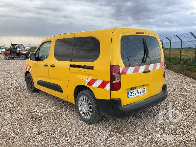 TOYOTA PROACE - Furgon: foto 2 TOYOTA PROACE - Furgon: foto 2