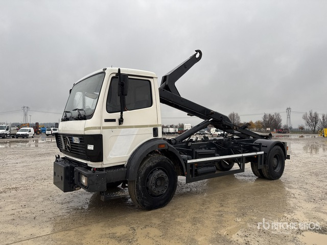 1990 Mercedes-Benz 1722 4x2 Roll-Off Truck - Kamion vetëngarkues: foto 1 1990 Mercedes-Benz 1722 4x2 Roll-Off Truck - Kamion vetëngarkues: foto 1