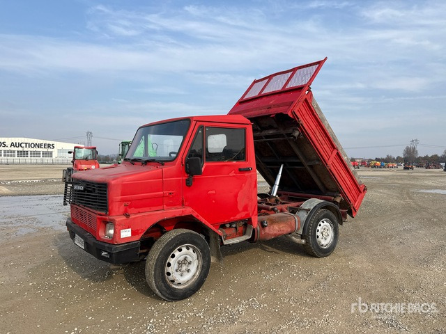 1994 Bremach NGR35 S/A Dump Truck - Kamion vetëshkarkues: foto 1 1994 Bremach NGR35 S/A Dump Truck - Kamion vetëshkarkues: foto 1