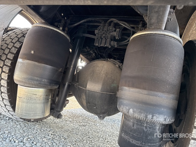 2000 Renault Premium 300 2000 Benelli 10510/3S2 6000 kg ... Flatbed Truck with Crane - Kamion me karroceri të hapur, Kamion me vinç: foto 5 2000 Renault Premium 300 2000 Benelli 10510/3S2 6000 kg ... Flatbed Truck with Crane - Kamion me karroceri të hapur, Kamion me vinç: foto 5