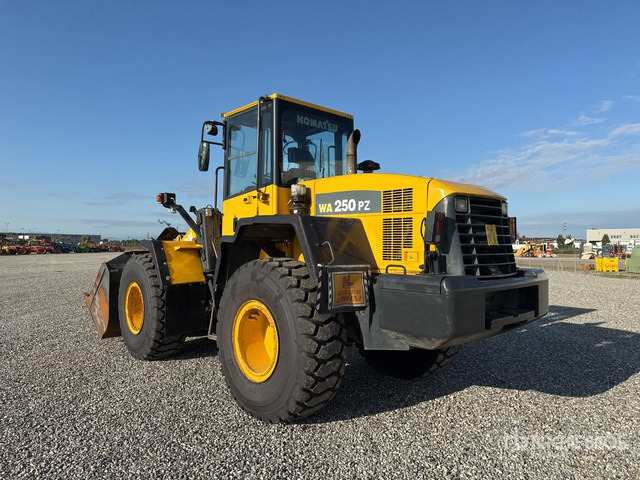 2003 Komatsu WA250-5 Pala gommata - Fadrom me goma: foto 4 2003 Komatsu WA250-5 Pala gommata - Fadrom me goma: foto 4