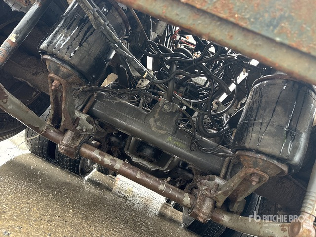 2003 Volvo FM12 8x2 Roll-Off Truck - Kamion vetëngarkues: foto 4 2003 Volvo FM12 8x2 Roll-Off Truck - Kamion vetëngarkues: foto 4