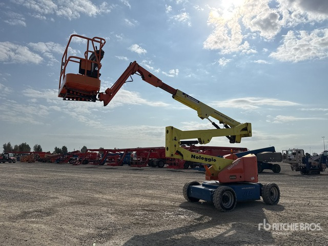 2004 JLG E450AJ Electric Articulating Boom Lift - Krah me çernjerë: foto 1 2004 JLG E450AJ Electric Articulating Boom Lift - Krah me çernjerë: foto 1