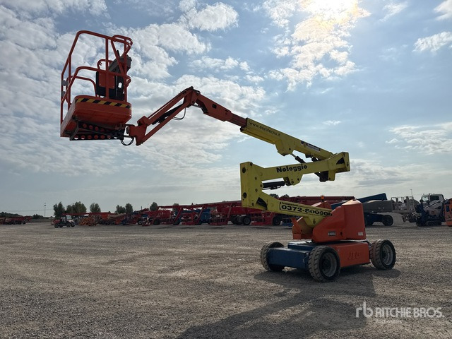 2004 JLG E450AJ Electric Articulating Boom Lift - Krah me çernjerë: foto 2 2004 JLG E450AJ Electric Articulating Boom Lift - Krah me çernjerë: foto 2